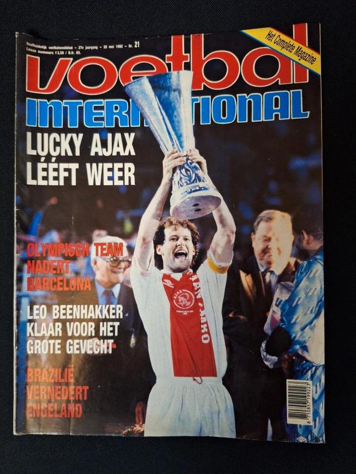 VI 1992 - Ajax wint UEFA Cup, Verzamelen, Sportartikelen en Voetbal, Zo goed als nieuw, Boek of Tijdschrift, Ajax, Ophalen of Verzenden