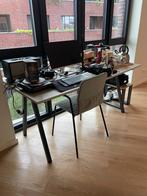 Desk and Conference chair, Ophalen, Zo goed als nieuw, Bureau