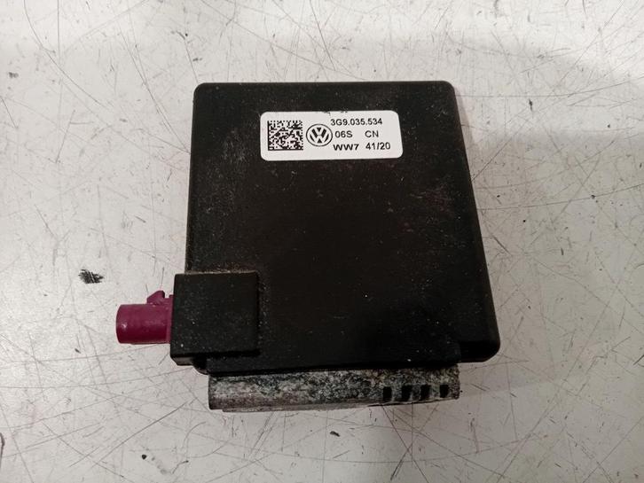 Antenne versterker Volkswagen Golf, Auto diversen, Autoradio's, Ophalen of Verzenden