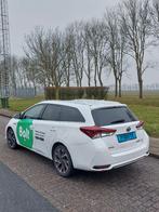 Toyota Auris 1.8 Hybrid 136pk CVT 2017 Wit, Auto's, 4 cilinders, Wit, Stationwagon, 25 km/l