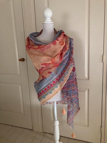 Agha Noor Omslagdoek / Pareo / Shawl / Sjaal beschikbaar voor biedingen