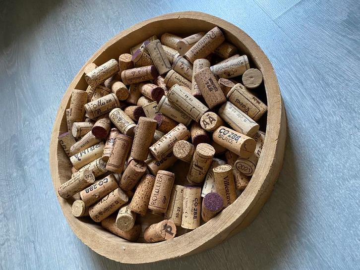 100 gebruikte kurken, Hobby en Vrije tijd, Knutselen, Gebruikt, Materiaal, Ophalen of Verzenden