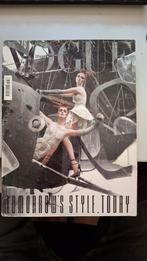 Vogue Italia Febrero 2007 - Coco Rocha & Hilary Rhoda by Ste, Ophalen of Verzenden, Gelezen, Glossy