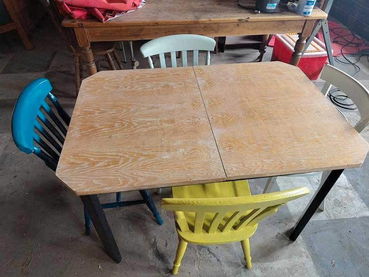 * tafel; leuke, stevige uitschuifbare tafel van 120-170 cm, Huis en Inrichting, Tafels | Statafels, Gebruikt, Ophalen