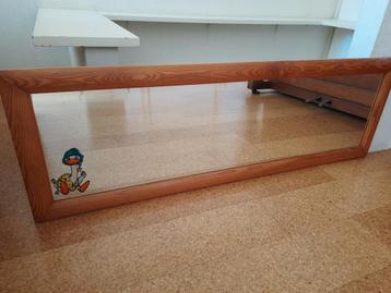 Grote houten spiegel 140x46 beschikbaar voor biedingen