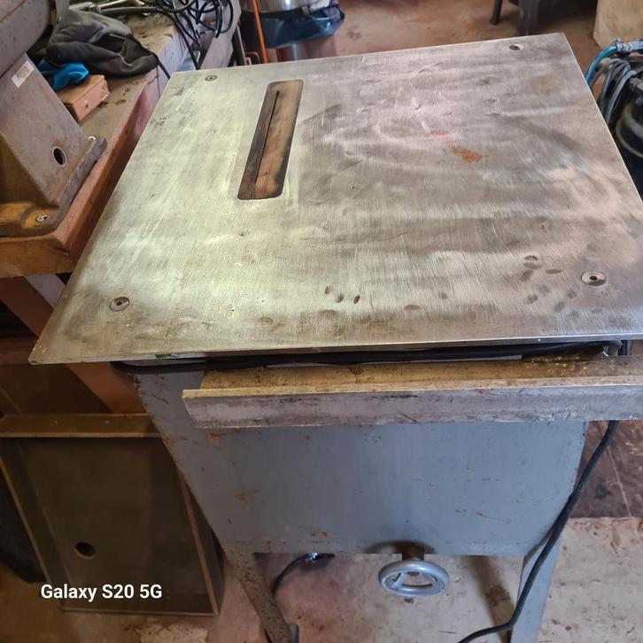 -Werkplaats Zaagmachine met zwaar RVS blad, Doe-het-zelf en Verbouw, Gereedschap | Zaagmachines, Gebruikt, Cirkelzaag, 1200 watt of meer