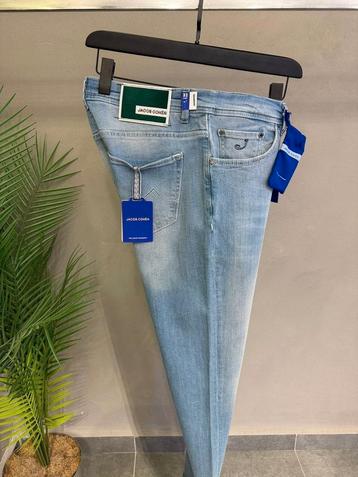Jakob Cohen jeans beschikbaar voor biedingen