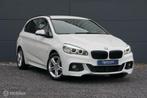 BMW 2-serie Active Tourer 218i Aut. High Exe M Sport Leder !, 136 pk, Gebruikt, Lichtsensor, Wit