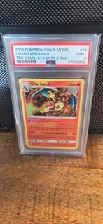 Pokemon Charizard PSA 9 - Sun & Moon - Zeldzaam!, Ophalen of Verzenden, Zo goed als nieuw, Losse kaart, Foil
