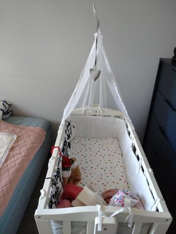 Babywiegje beschikbaar voor biedingen
