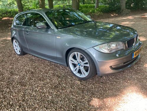 BMW 1-serie  118i  143 pk Ultimate edition m line, Auto's, BMW, Particulier, 1-Serie, Benzine, B, Hatchback, Handgeschakeld, Origineel Nederlands