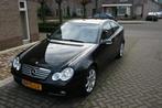 Mercedes-Benz C-Klasse 1.8 C180 Kompr Sportcoupe AUT 2003, Auto's, Mercedes-Benz, Automaat, 74 €/maand, 4 stoelen, 1796 cc