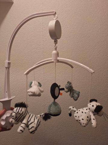 Prenatal muziekmobiel safari beschikbaar voor biedingen