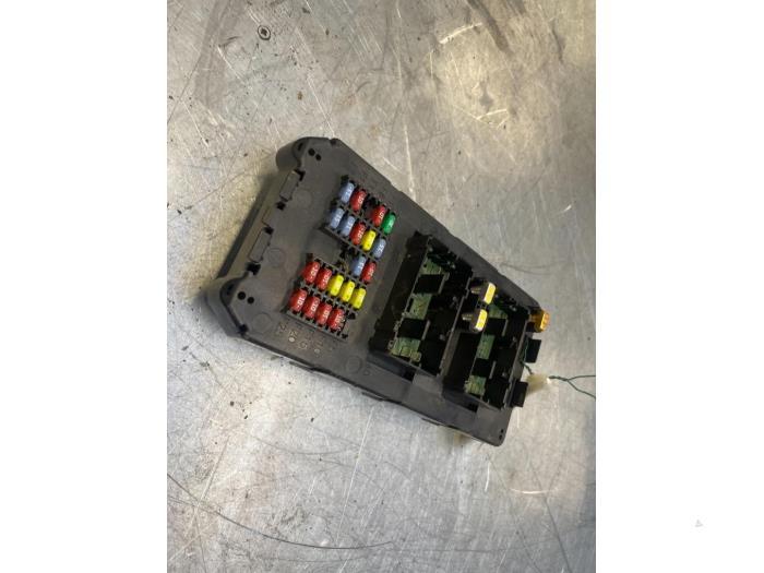 Zekeringkast van een Jeep Grand Cherokee, Ophalen of Verzenden, 3 maanden garantie, Gebruikt, Jeep