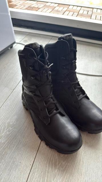Bates Goretex Sport Schoen maat 43 zo goed als nieuw beschikbaar voor biedingen