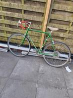 Te koop oude racefiets van het merk peugeot, Fietsen en Brommers, Fietsen | Racefietsen, Overige merken, Gebruikt, Ophalen of Verzenden
