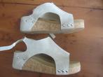 Beige sandalen maat 40 met plateau zool, Kleding | Dames, Schoenen, Beige, Sandalen of Muiltjes, Ophalen of Verzenden, Merkloos