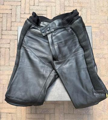 Leren DAMEN motorbroek, mt 52 beschikbaar voor biedingen