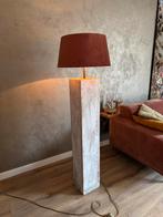 Mooie lamp steigerhout poot, Huis en Inrichting, Ophalen, Zo goed als nieuw, 150 tot 200 cm, Hout