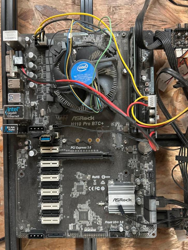 ASRock H110 Pro BTC+ Moederbord, Computers en Software, Moederborden, Gebruikt, Intel, Ophalen of Verzenden