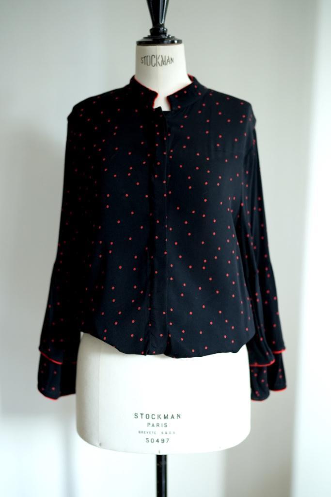 Stijlvolle Ganni blouse mt38 met polkadotprint, Kleding | Dames, Blouses en Tunieken, Zo goed als nieuw, Maat 38/40 (M), Zwart