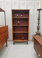vintage boekenkastje met drie planken, 62cm, Huis en Inrichting, Kasten | Boekenkasten, Ophalen, Met plank(en), ., 50 tot 100 cm