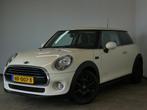 Mini Mini Nwe APK + Airco + Navi  1.5 Cooper Business, Voorwielaandrijving, 136 pk, Gebruikt, 4 stoelen