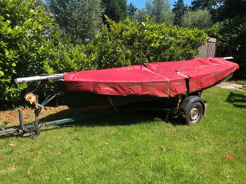 Volksboot 4.70, Watersport en Boten, Open zeilboten, Zo goed als nieuw, 3 tot 6 meter, Polyester, Geen motor, Benzine, Ophalen
