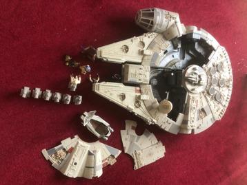 Starwars Millennium Falcon. Grote versie. beschikbaar voor biedingen