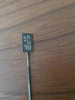 Sp 1101 Speldje KRO 40 uit 1965, Verzamelen, Speldjes, Pins en Buttons, Ophalen of Verzenden, Zo goed als nieuw, Overige onderwerpen