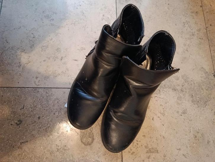 Zwarte enkellaarsjes maat 38 - gebruikt, Kleding | Dames, Schoenen, Gedragen, Lage of Enkellaarzen, Zwart, Ophalen