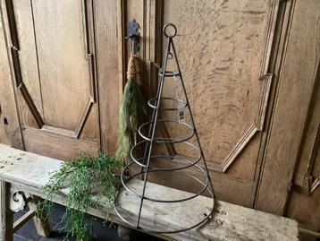 NIEUW metalen kertboom kegel om te decoreren beschikbaar voor biedingen