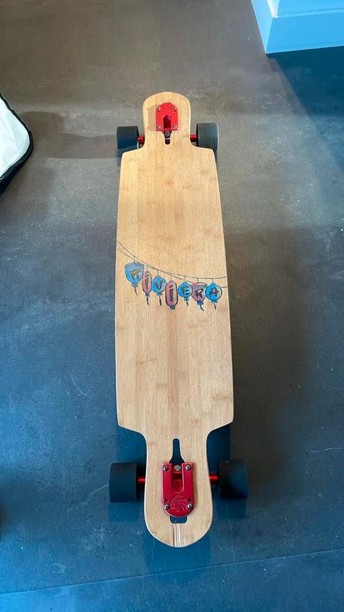 Riviera longboard kung fu kitty drop trough, Sport en Fitness, Skateboarden, Zo goed als nieuw, Longboard, Ophalen