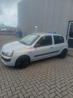 Renault Clio 1.2 RN 3DR 2002 Grijs, Auto's, Renault, Voorwielaandrijving, Stof, 4 cilinders, 58 pk