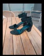 Zwart sandaaltje met hak., Ophalen of Verzenden, Zo goed als nieuw