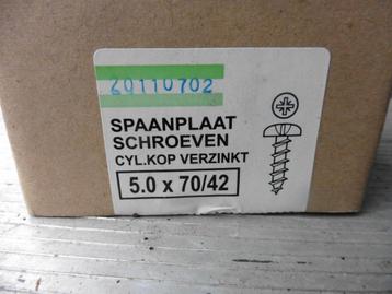 spaanplaatschroeven 200 stuks 5x70 beschikbaar voor biedingen