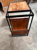 Industriële bijzettafel met tijdschriftenhouder, 45 tot 60 cm, Minder dan 55 cm, Ophalen of Verzenden, Zo goed als nieuw