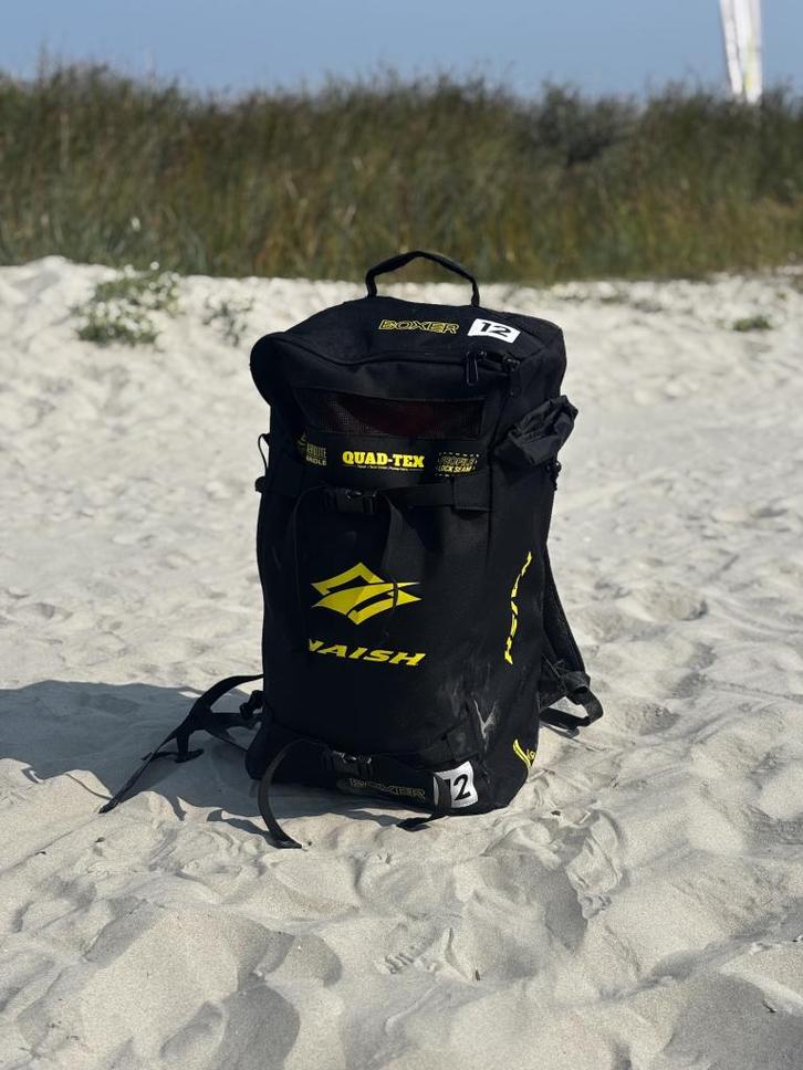 Naish Boxer 2025 – 12m (coral/rood) – zo goed als nieuw, Watersport en Boten, Kitesurfen, Zo goed als nieuw, Kite, 12 m², Geen board