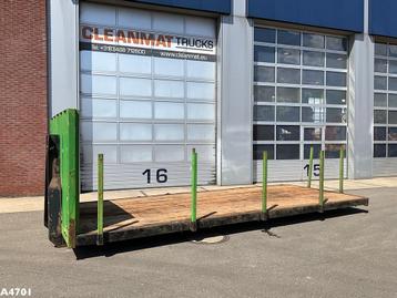 Flat container beschikbaar voor biedingen