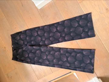 Studio Anneloes Marilon broek S beschikbaar voor biedingen