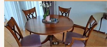 Kersenhouten Eetkamertafel met 4 Stoelen beschikbaar voor biedingen