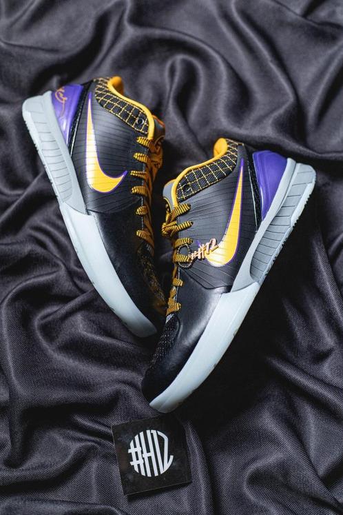 Kobe 4, Kleding | Heren, Schoenen, Nieuw, Sneakers of Gympen, Overige kleuren, Ophalen of Verzenden