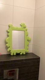 Te koop: knalgroene spiegel, Huis en Inrichting, Woonaccessoires | Spiegels, Ophalen of Verzenden, Gebruikt