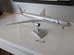 Hogan Wings American Airlines Boeing 777-300ER 1:200, Verzamelen, Luchtvaart en Vliegtuigspotten, Ophalen of Verzenden, Zo goed als nieuw