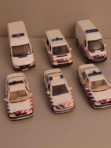 6 Politie Voertuigen in één koop beschikbaar voor biedingen