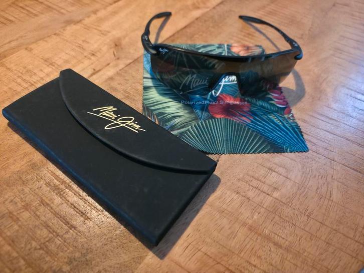 Maui jim, Sieraden, Tassen en Uiterlijk, Zonnebrillen en Brillen | Dames, Zo goed als nieuw, Overige merken, Bruin, Ophalen