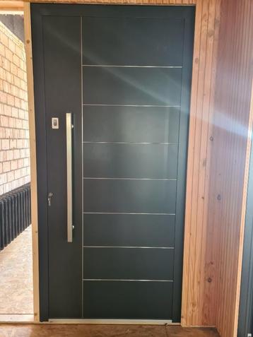 Aluminium voordeur RAL7021 1100x2305mm beschikbaar voor biedingen