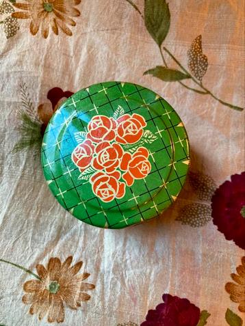 ‼️Schattig antiek blikje art deco stijl  7 x 5 cm beschikbaar voor biedingen