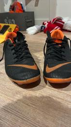 Oranje voetbalschoenen, Sport en Fitness, Voetbal, Ophalen of Verzenden, Gebruikt, Schoenen