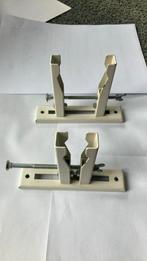 2 Radiator steunen voor cv vensterbank, Ophalen, 30 tot 80 cm, Gebruikt, Radiator